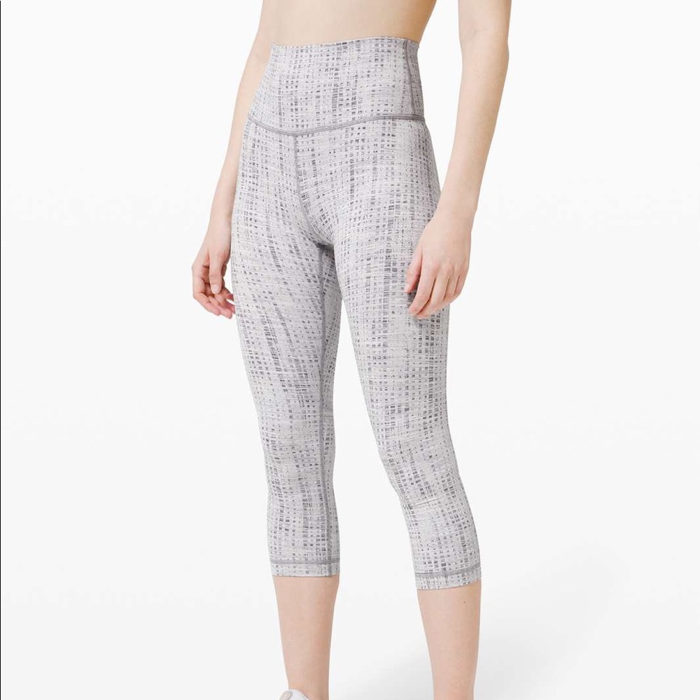 Lululemon Wunder Under Crop *Luxtreme 21"